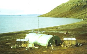 het station op Edge&oslash;ya
