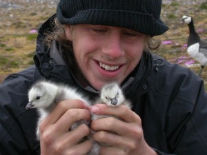 Bas with a gosling